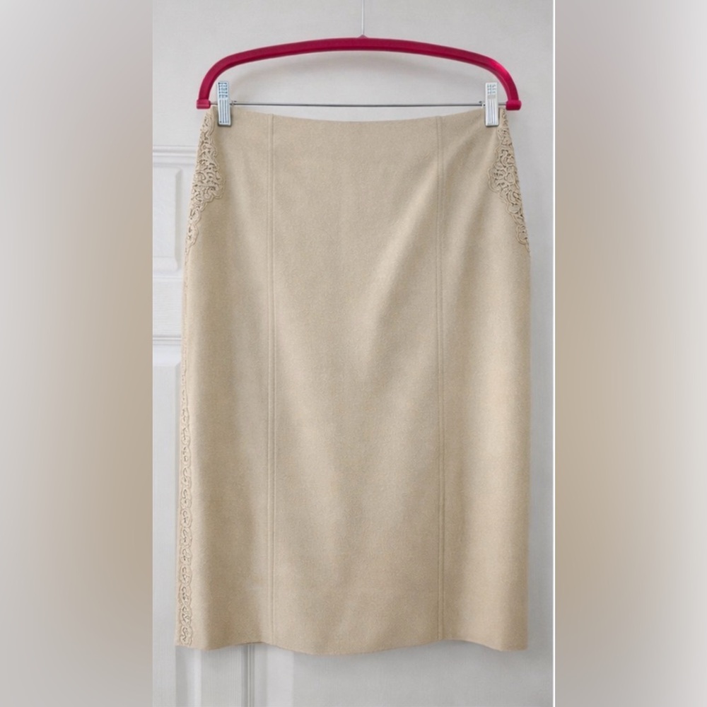 Elegant Cream Pencil Skirt with Subtle Lace Trim